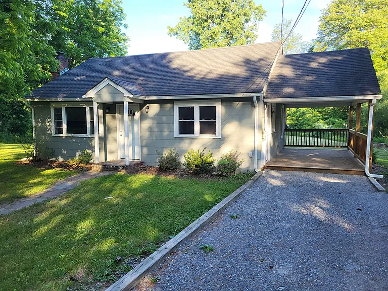120 Lake Rd — Photo 1