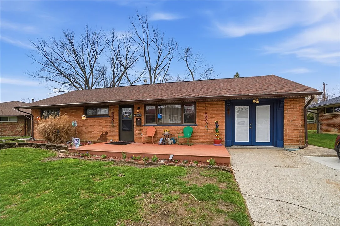 4507 Longfellow Ave photo 1