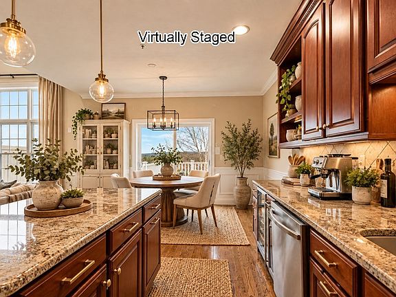 4th image of 806 Ledgewood Way