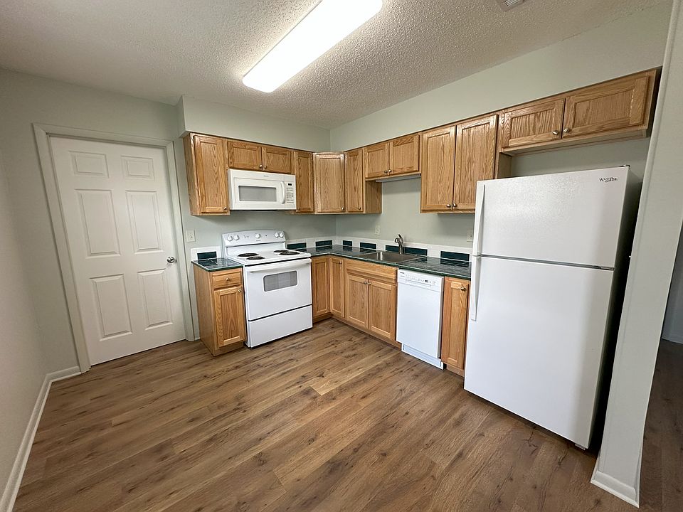 Kitchen with room for a breakfast table
