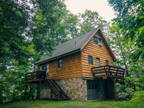 318 W Deep Ford Rd, Lansing, NC 28643