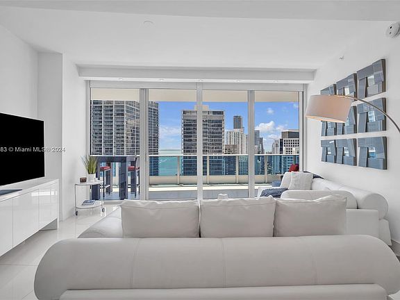 4th image of 200 Biscayne Boulevard Way APT 4404