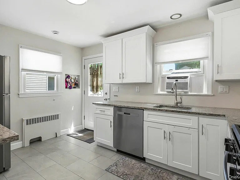 135 Woolsey Ave — Photo 9