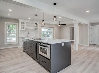 9920 N Harrison Dr, Kansas City, MO 64155