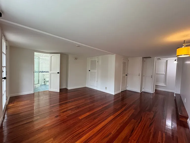 1527 Golden Ave — Photo 31