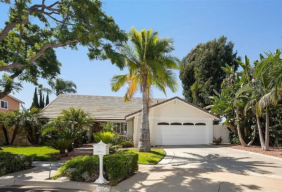 1st image of 15391 Verdun Cir