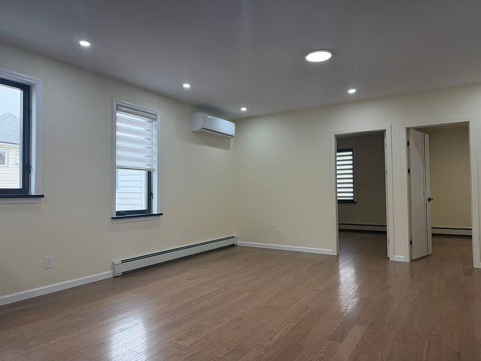 1st image of 60 Lake Pl Floor 1
