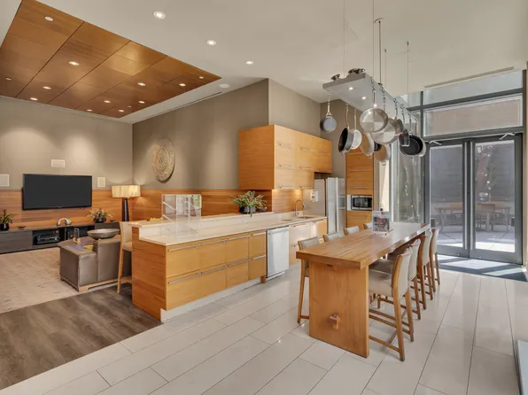 9 West 31st Street image 6 of 15