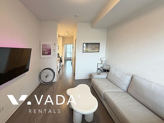 3rd image of 138 Hastings St E #502