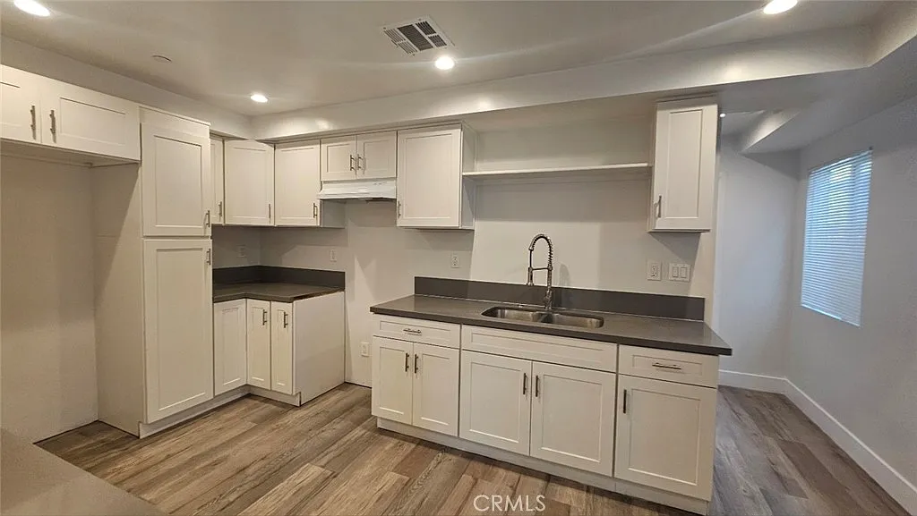 4 bed, 1500 sqft, $3,300 — Photo 2