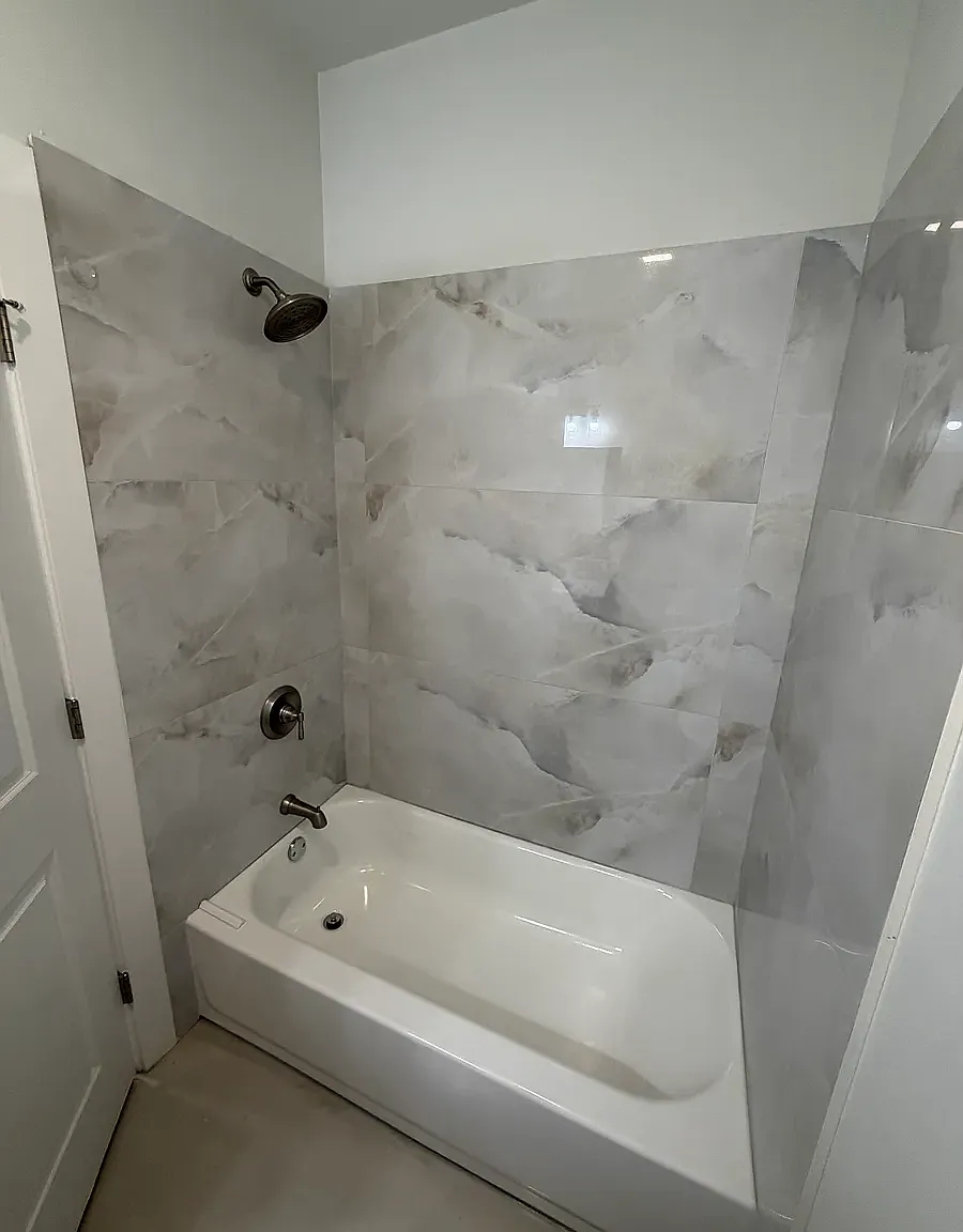 3 bed, 1050 sqft, $3,650 — Photo 3
