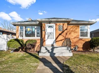 3239 Dora St, Franklin Park, IL