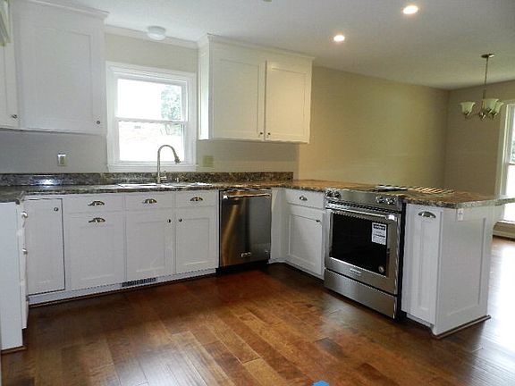 4th image of 143 Beaver Creek Dr