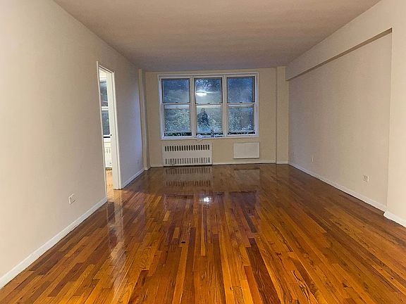 2nd image of 36 Hamilton Ave #8DD