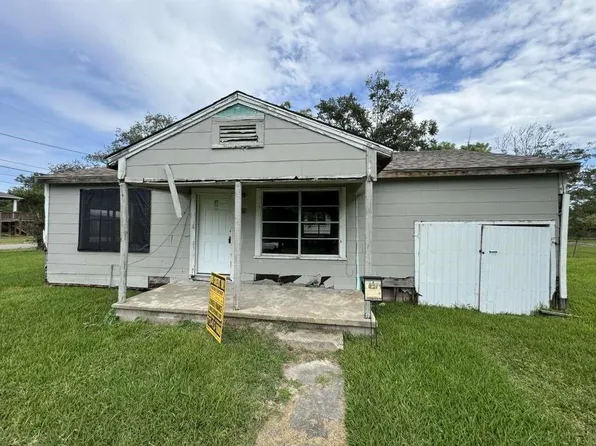 803 Chester St, Orange, TX 77630