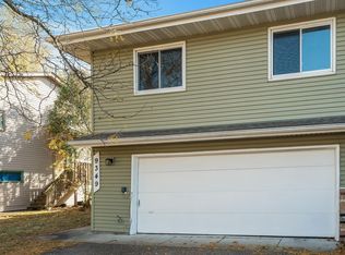 9349 Bass Creek Cir N, Minneapolis, MN 55428