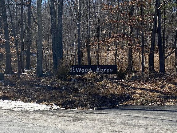 4th image of 25 Depue Ln