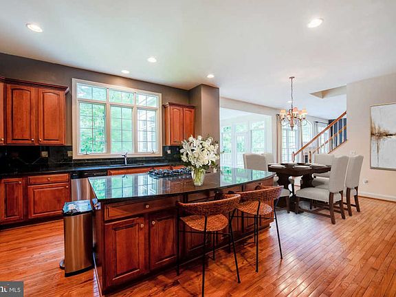 2nd image of 8608 Morningside Woods Pl