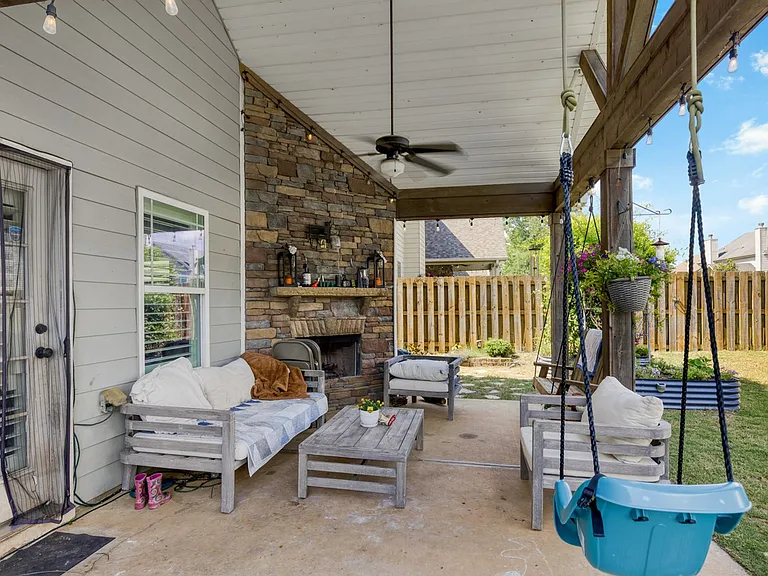 324 Frontier Cir — Photo 38