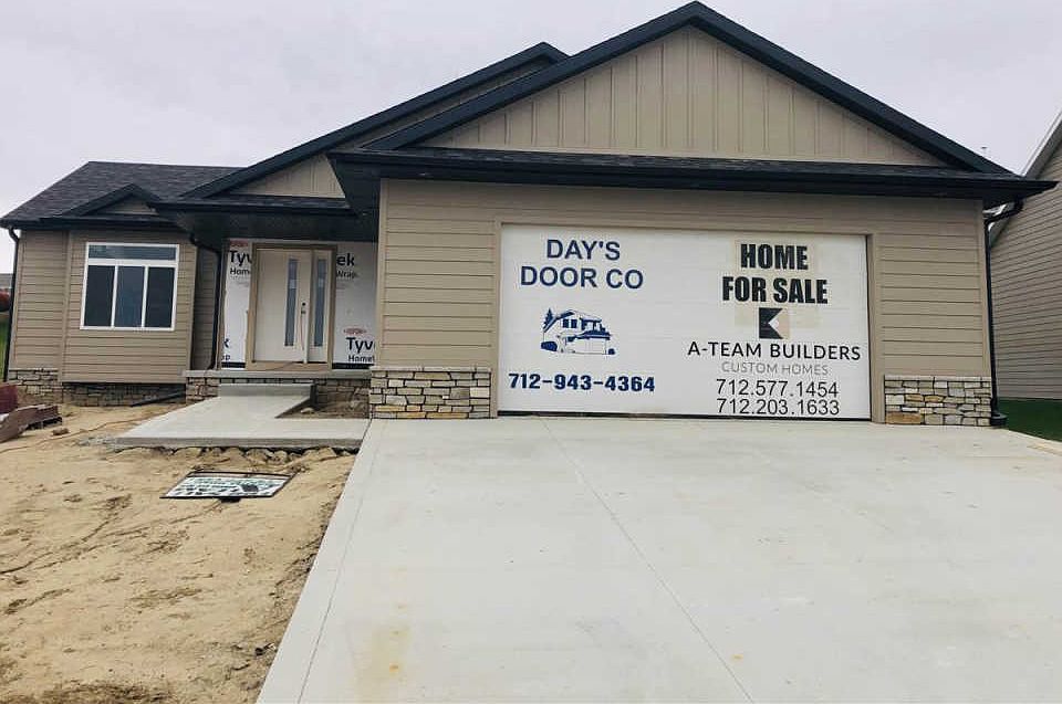 1st image of 4059 Normandy St