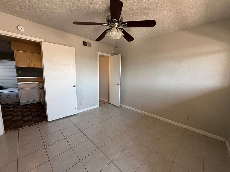 4303 Duval St — Photo 19