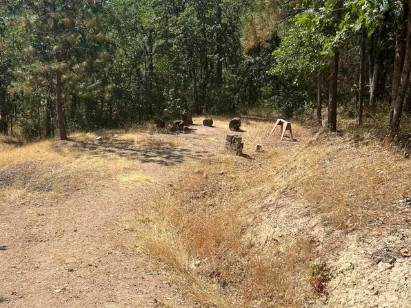 5220 Highway 227, Trail, OR 97541