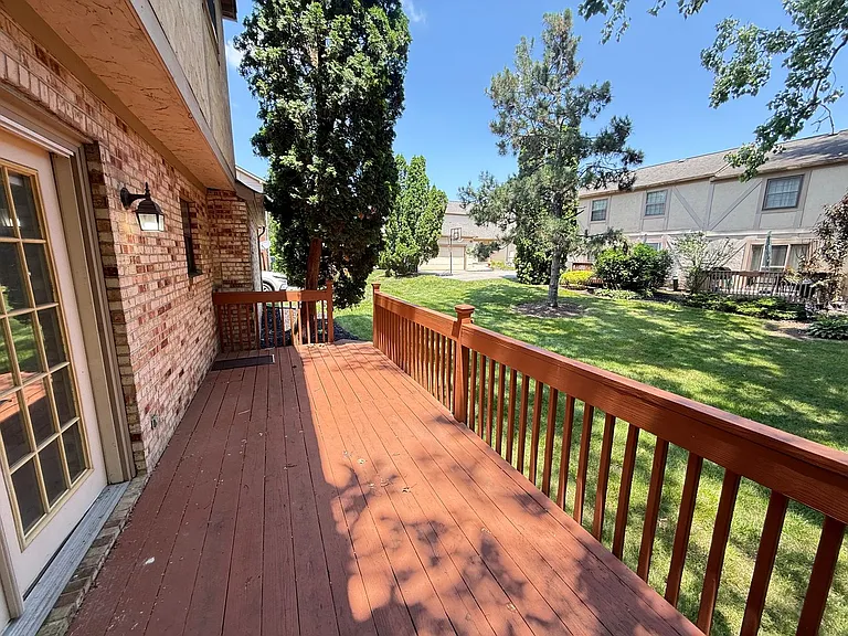 2781 Windridge Dr — Photo 12
