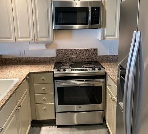 5th image of 1100 Eddy St Unit B