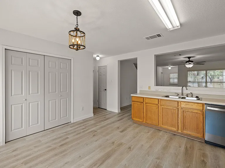 13421 Alysheba Dr — Photo 13