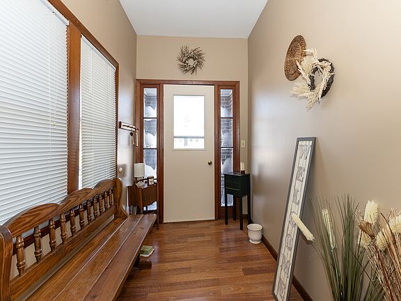 3rd image of 653 2nd Ave S