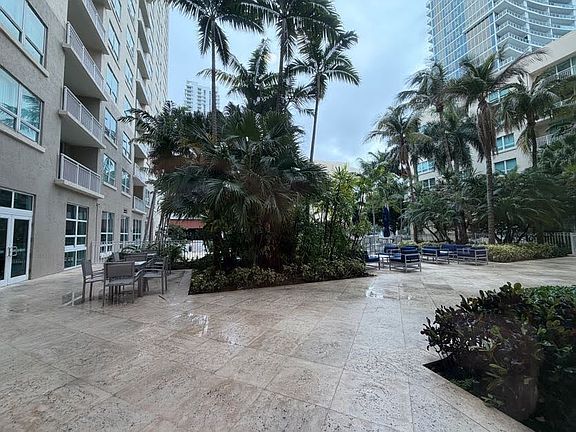 5th image of 2000 N Bayshore Dr APT 126