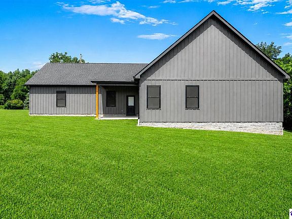 4th image of 190 Hideaway Cir