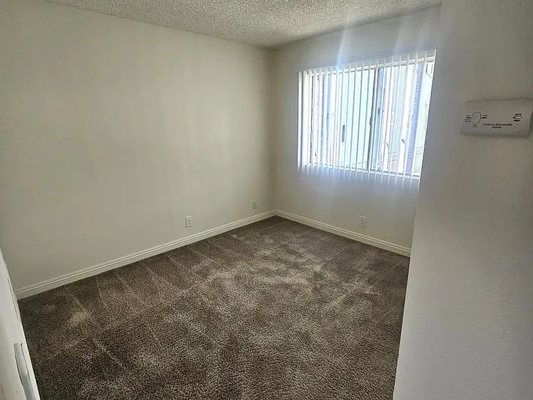 Villa Versailles Apartments — Photo 13