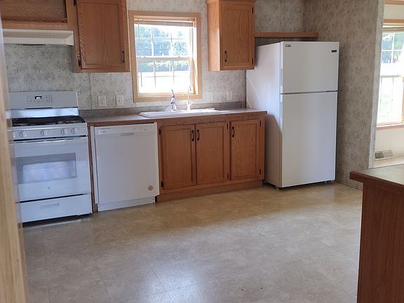 2nd image of 1012 S Park Cir