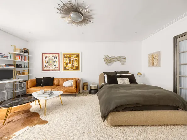 255 West 23rd Street 3AE image 2 of 10