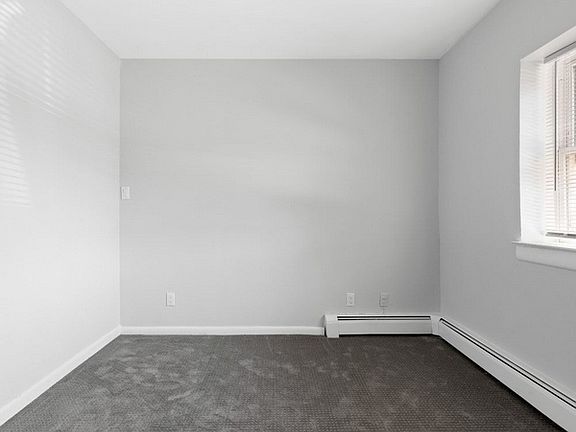 3rd image of 125 S Bayview Ave APT 1E