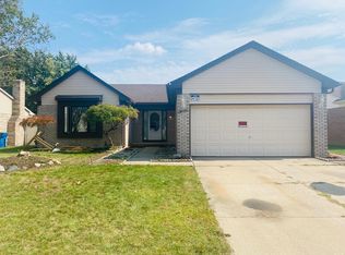 28130 Eaton Dr, Warren, MI 48092