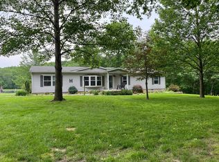 2540 N Oaktree Rd, Olney, IL 62450