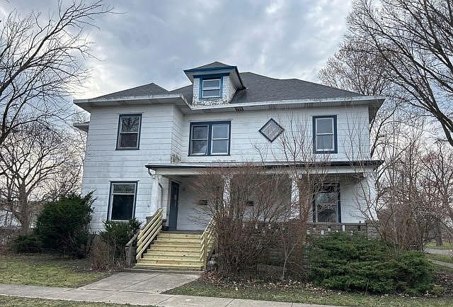 1st image of 421 N Church St