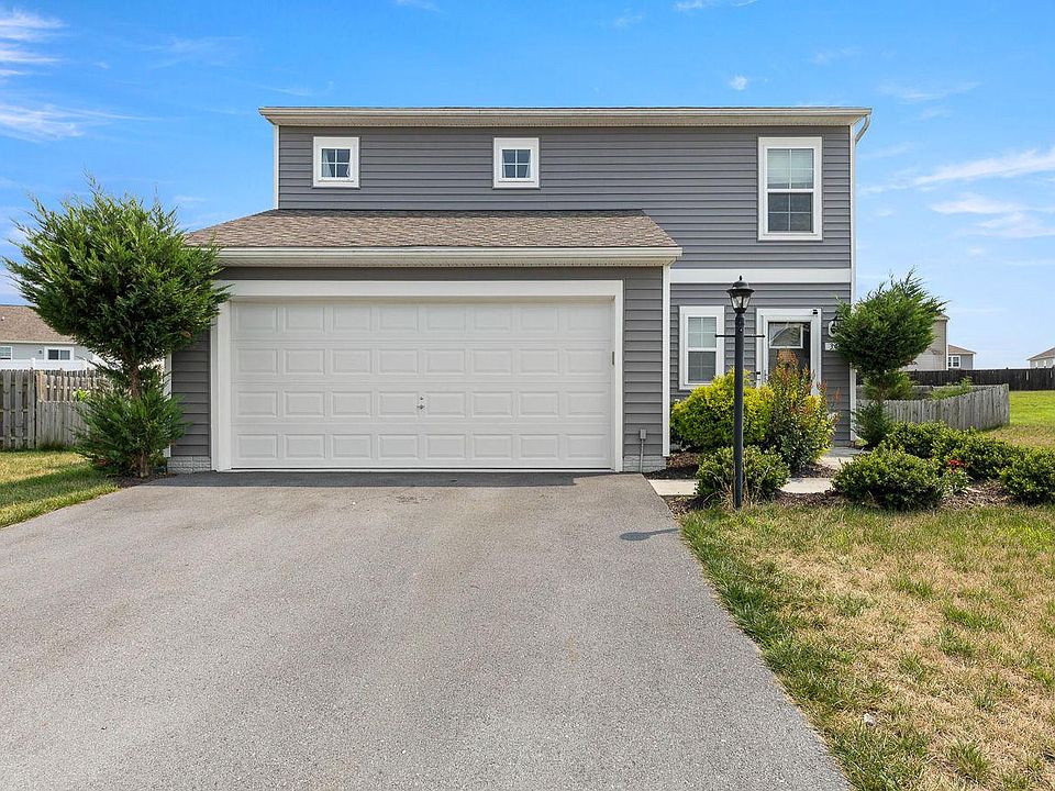 1st image of 34 Faye Dr