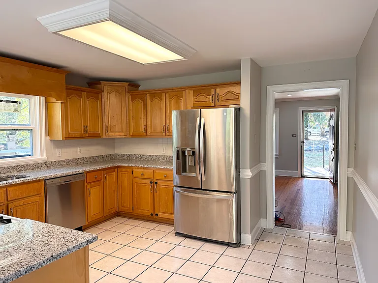 202 Hooper Ave SE — Photo 6