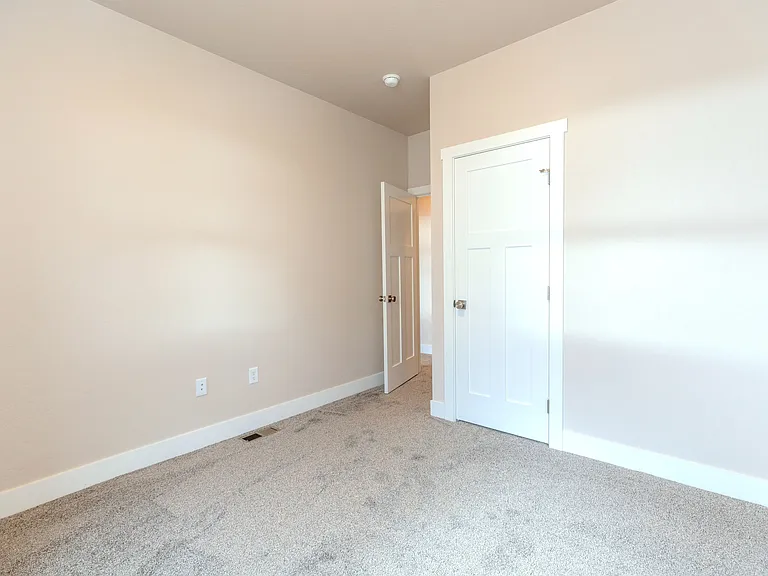 Pomona Park Townhomes — Photo 29