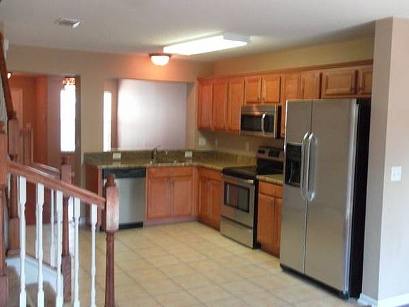 4th image of 2541 Harn Blvd Unit 3