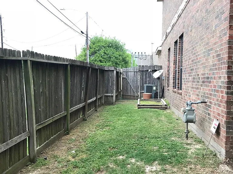 1414 Emancipation Ave #A — Photo 18