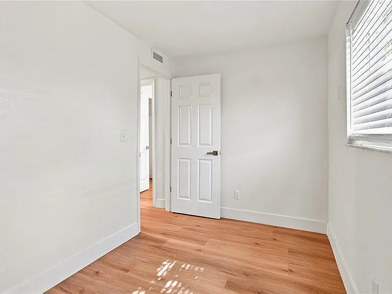 6701 S West Shore Blvd #7 — Photo 11