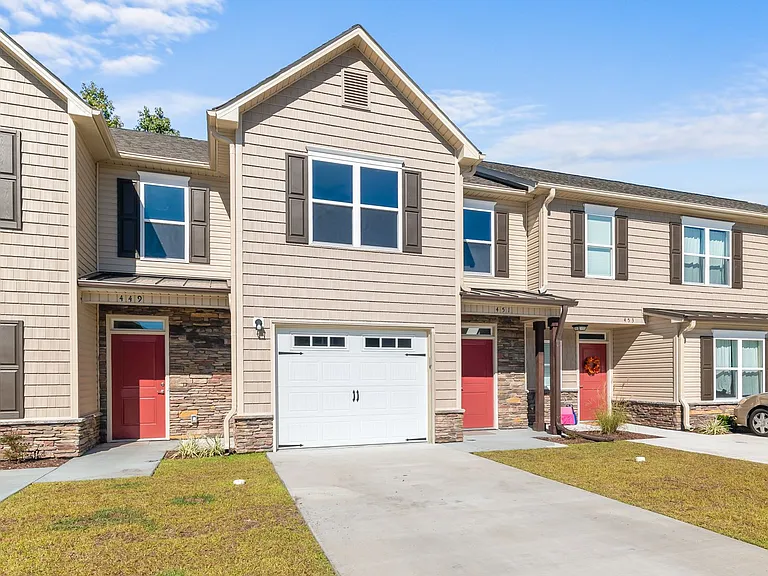 451 Sullivan Loop Rd — Photo 2