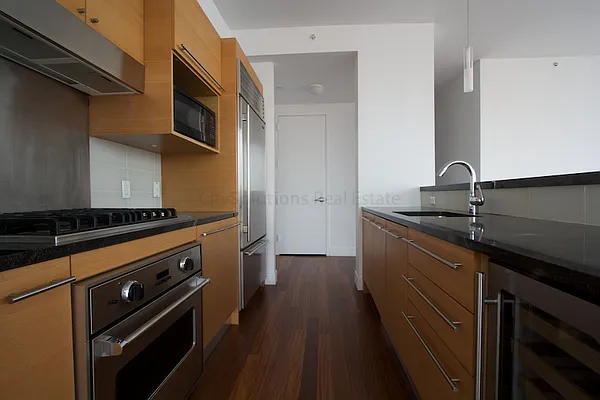 Rented by Area New York | media 12