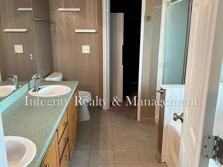 7402 Eagle Rock Dr — Photo 28