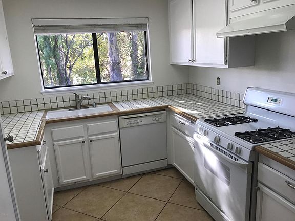 5th image of 6704 Singletree Ln