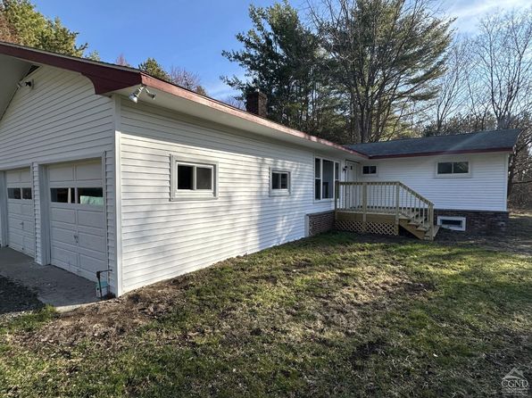 3859 County Route 9, East Chatham, NY 12060
